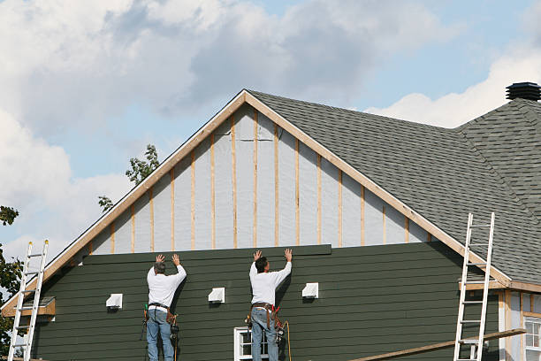 Professional Siding technician working in Rawlings, VA